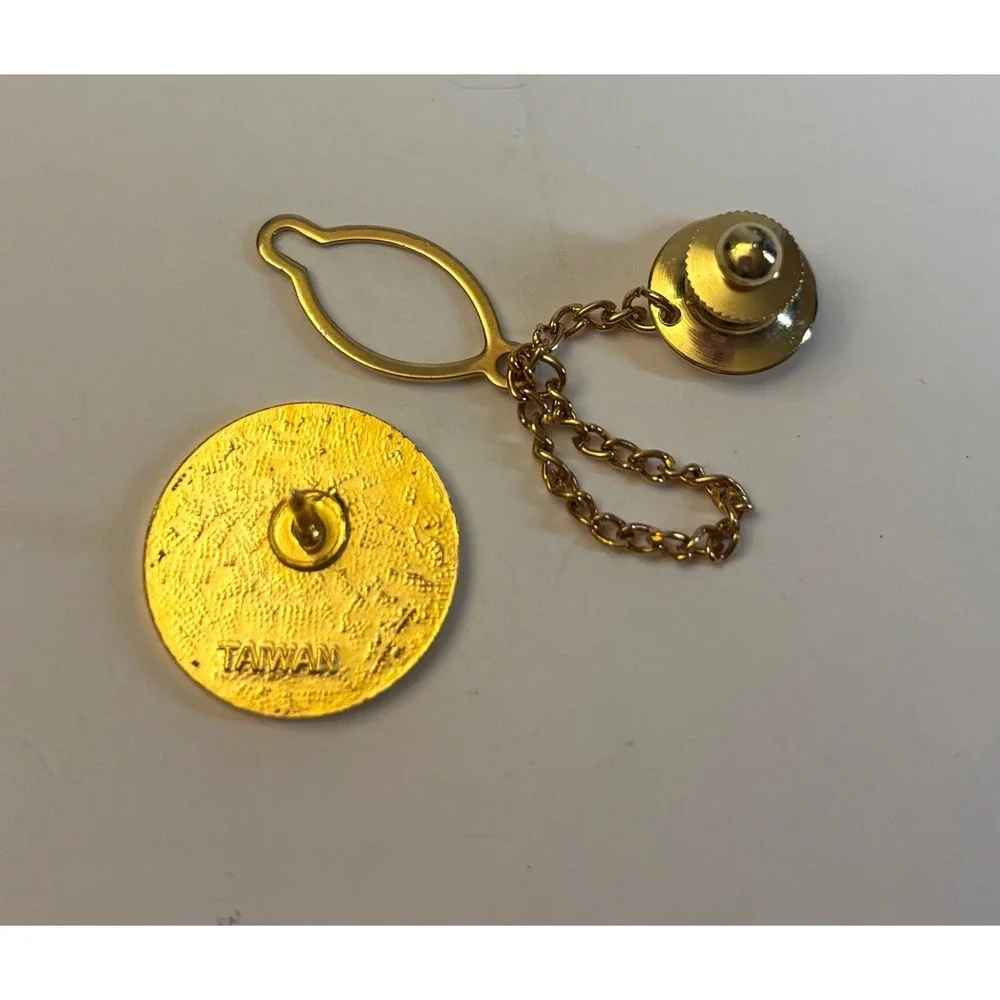 Vintage Gold Tone Golfer Tie Tack Pin with Chain Men's Golf Sports Jewelry